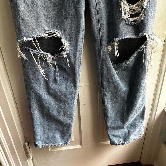 Madewell Baggy Straight Jeans in Earlhurst Wash Ripped Edition - Picture 6 of 11